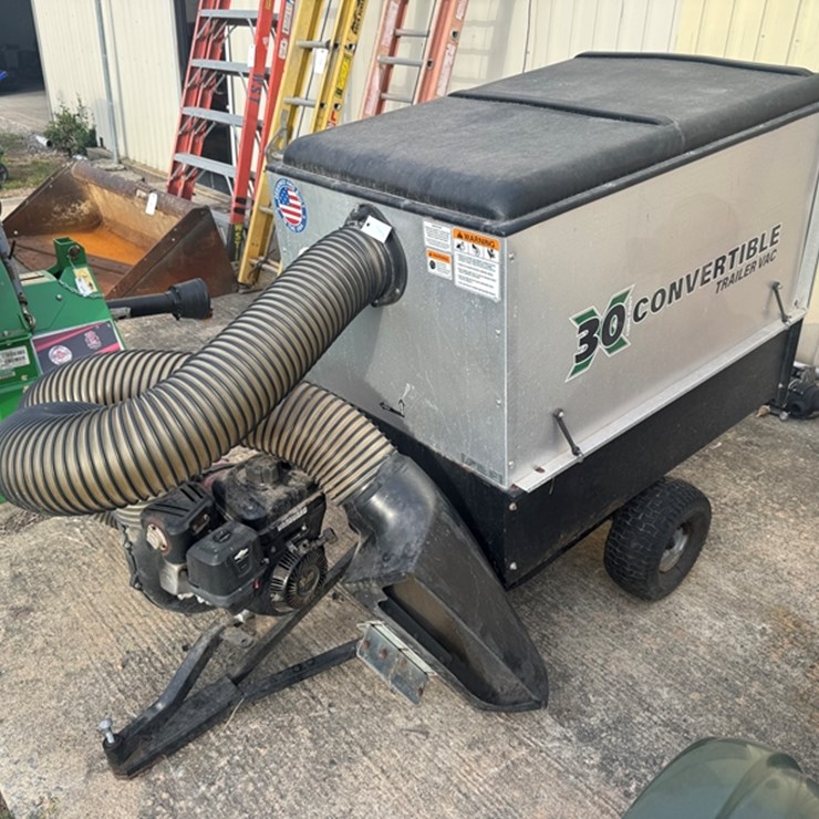 PECO X30 TRAILER PULL LEAF VACUUM
