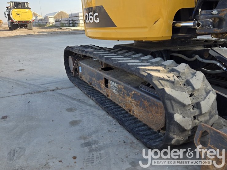 2022-deere-26g-image-24