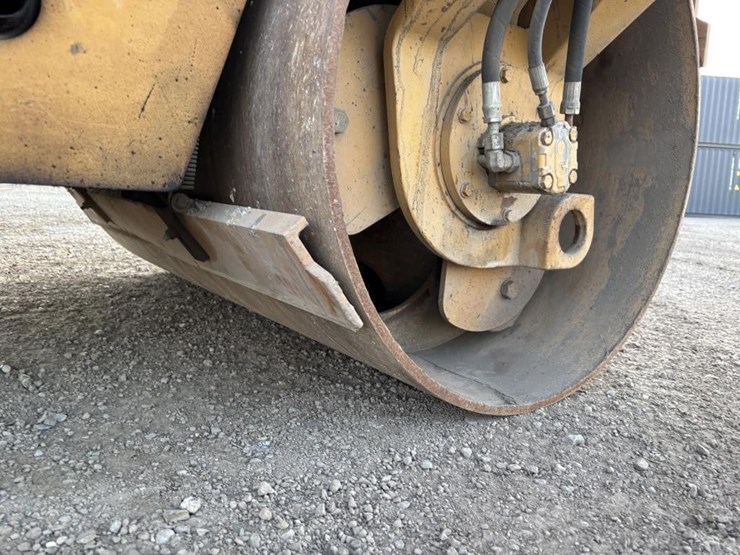 caterpillar-cb34-image-12