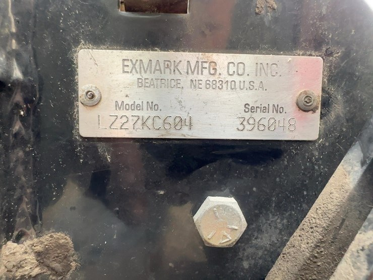 exmark-lazer-z-zero-turn-mower-image-12