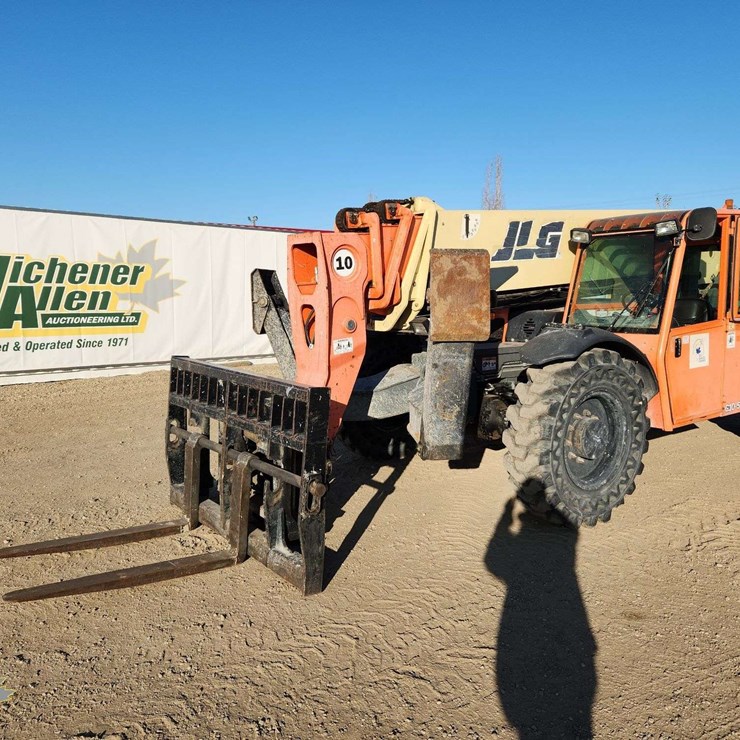 2010 JLG G10-55A
