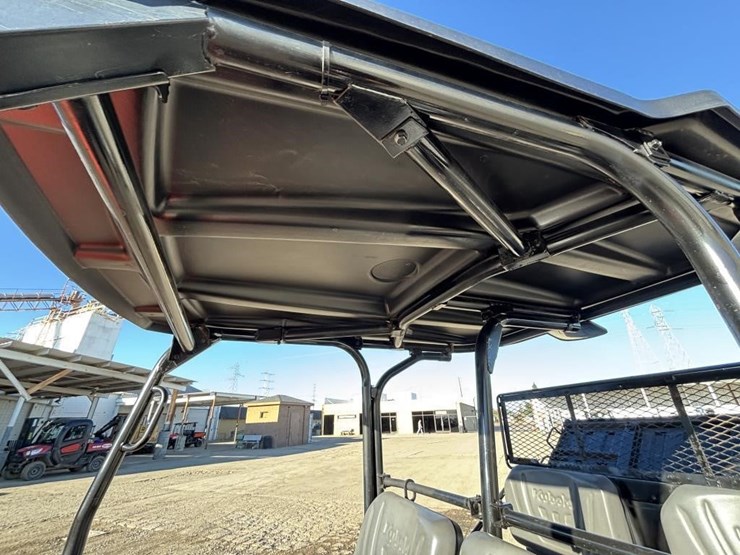 2018-kubota-rtvx1140-image-24
