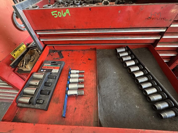 snap-on-rolling-tool-box-&-top-chest-with-side-cab-snap-on-rolling-tool-box-&-top-chest-with-side-cab-image-5