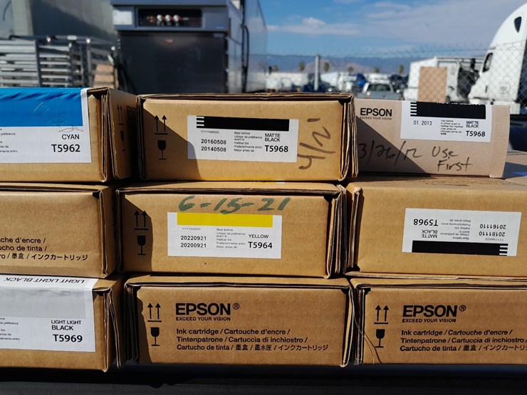 lot#-695-epson-stylus-pro-9890-printer-image-10