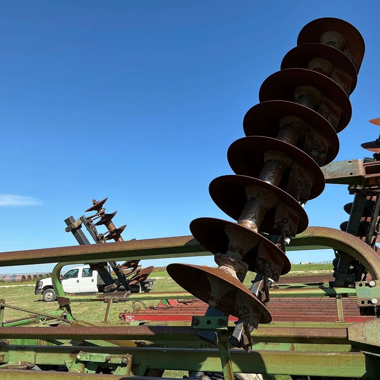 JOHN DEERE 235