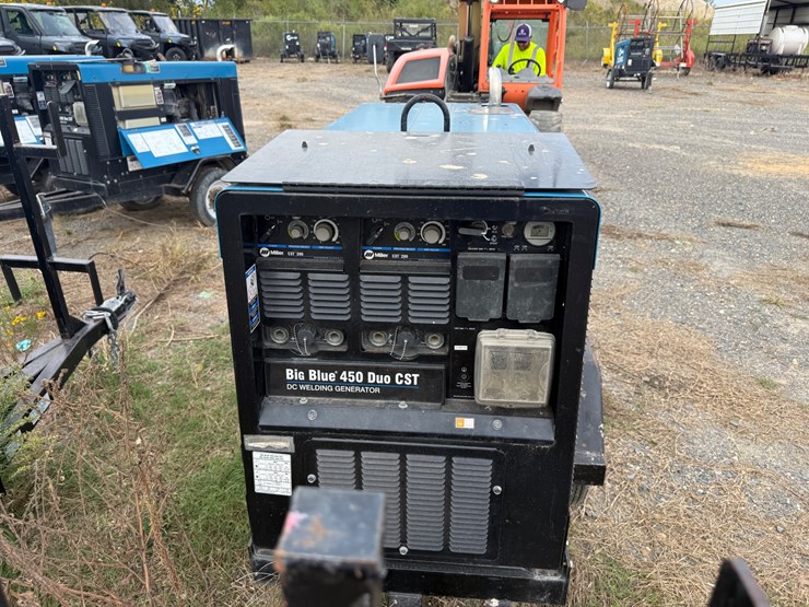 #682-•-2023-miller-big-blue-dual-450’s!-image-2