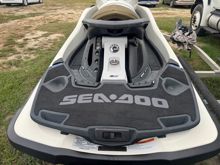 2012-sea-doo-gtx-limited-250-92-hours-showing---s/n:-ca-ydv10455e212-triton-dual-pwc-trailer---vin-image-6