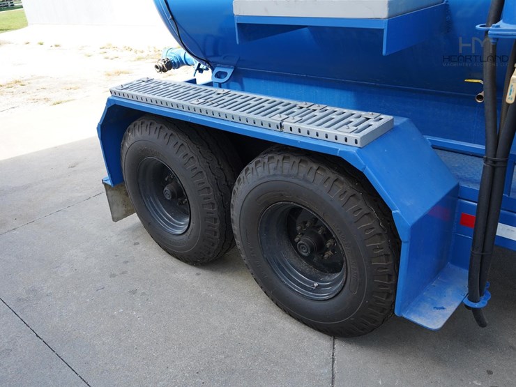 slabach-portable-hydro-excavator-1016-image-10