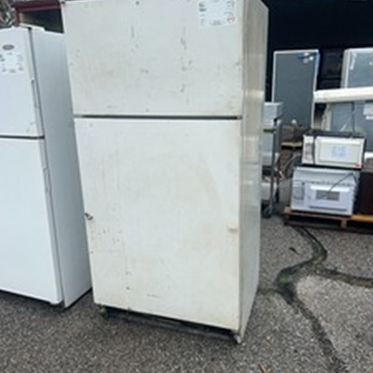 LOT#-612-KENMORE REFRIGERATOR