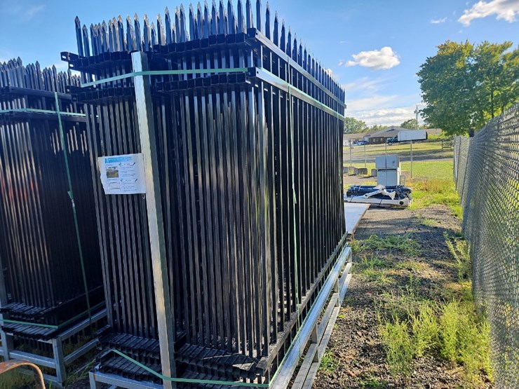 (24)-10'-steel-fence-sections,-image-4