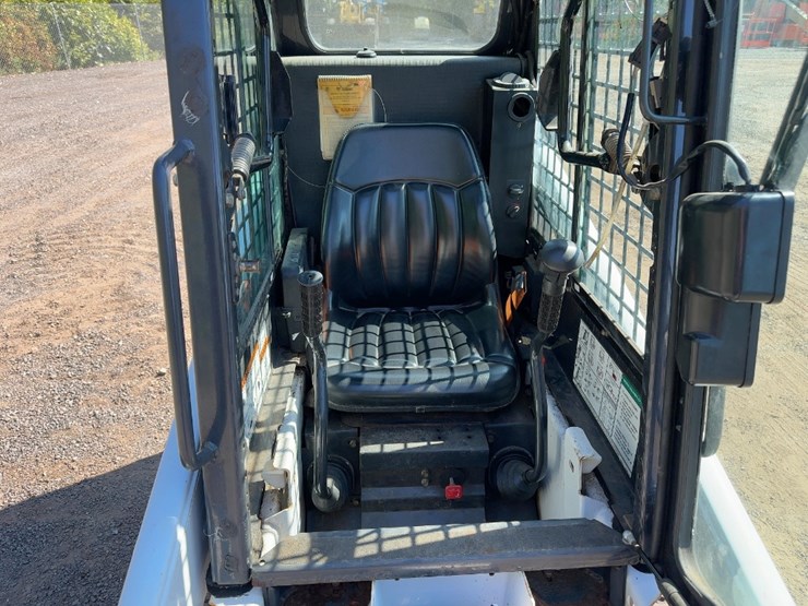2014-bobcat-s70-image-15
