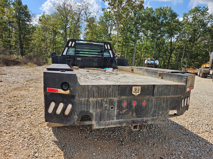 2005-ford-f550-image-12