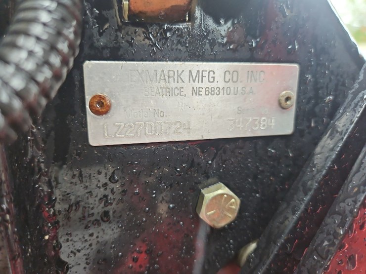 exmark-lazer-z-zero-turn-mower-image-13