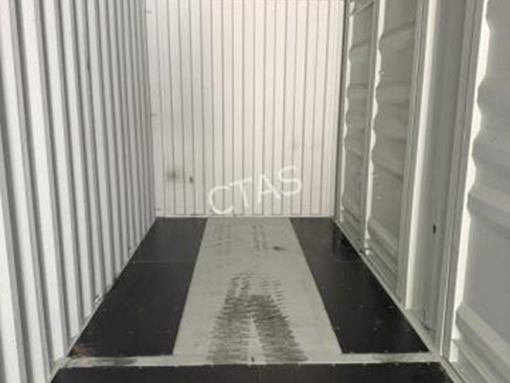 #81-•-40'-high-cube-conex/shipping-container---one-trip-image-11