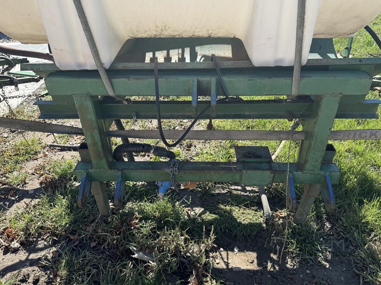 300-gallon-mounted-poly-tank-sprayer-300-gallon-mounted-poly-tank-sprayer-2001-image-6