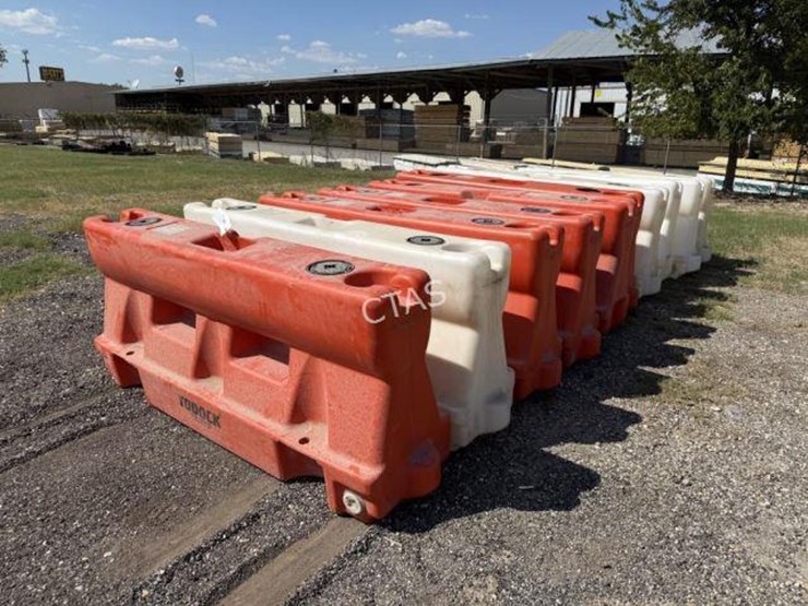 #192-•-(10)-yodock-water-wall-barriers-image-3