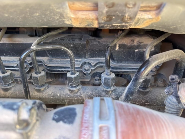 2022-bobcat-t870-image-46