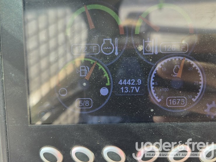 2016-caterpillar-232d-image-45