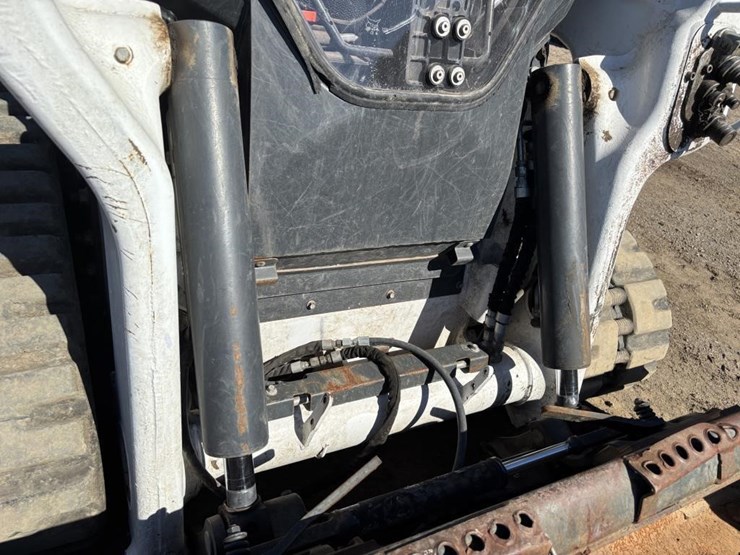 2023-bobcat-t86-image-12
