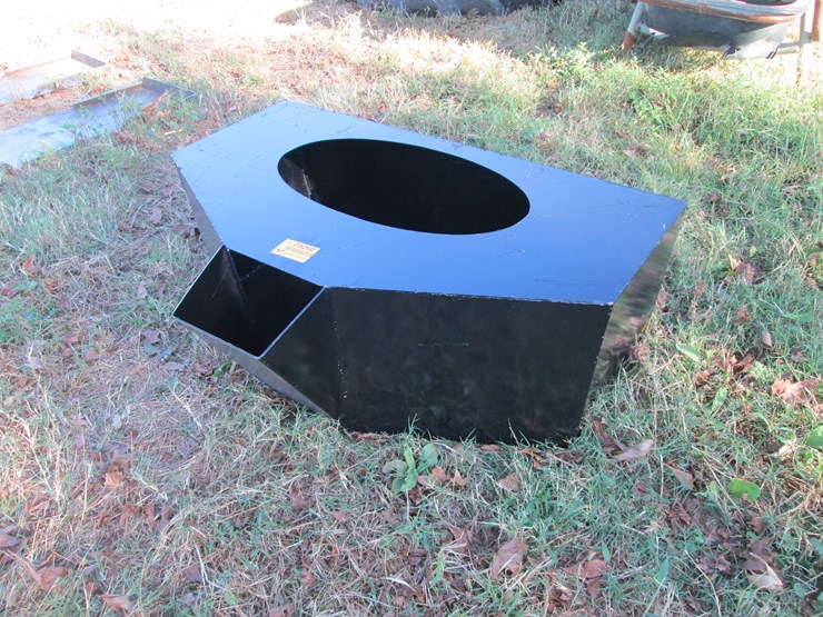 #29260-•-mini-skid-steer-concrete-bucket-image-1