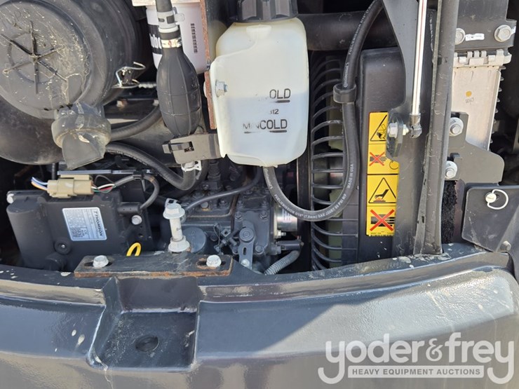 2021-bobcat-e35-image-48
