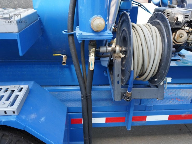 slabach-portable-hydro-excavator-1016-image-17