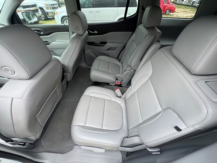 2020-gmc-acadia-slt-image-7