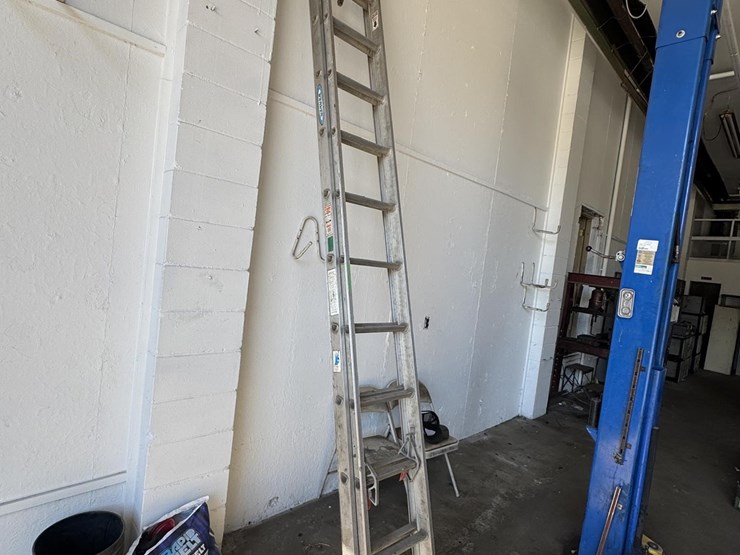 werner-24ft-extension-ladder-werner-24ft-extension-ladder-image-1