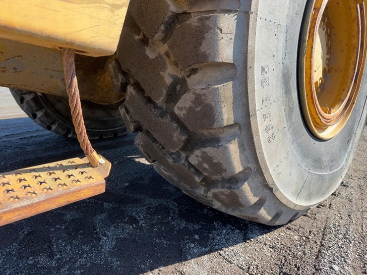 1995-caterpillar-d25d-image-14