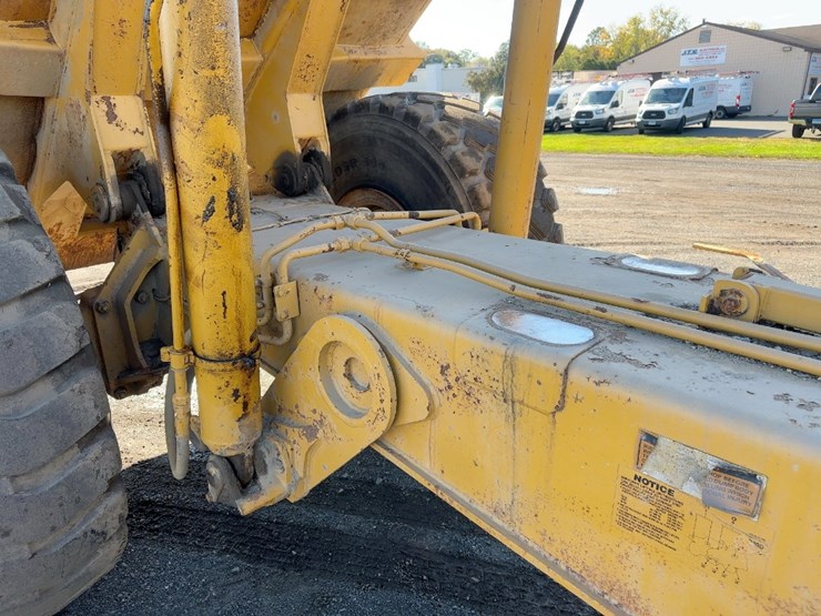 1995-caterpillar-d25d-image-23