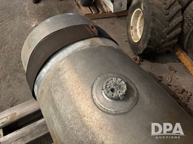 truck-fuel-tank-(dr12299)-image-4