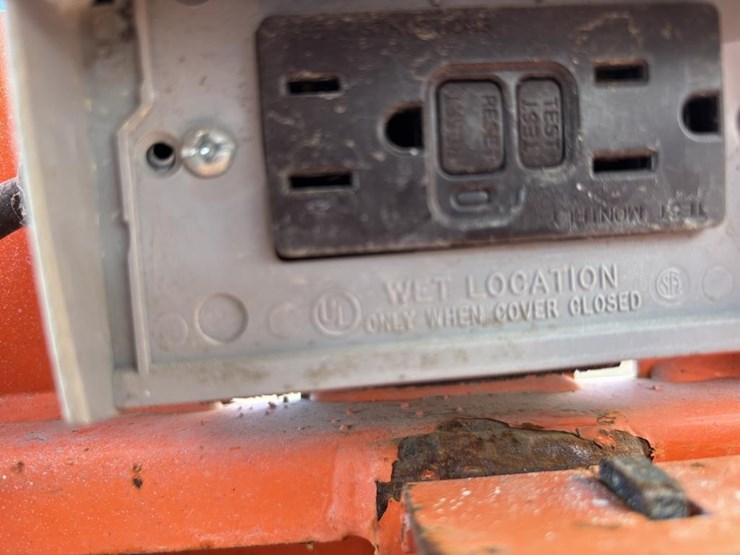 2015-jlg-1930es-image-5