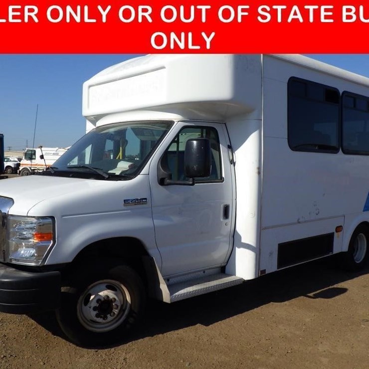 2017 FORD E450