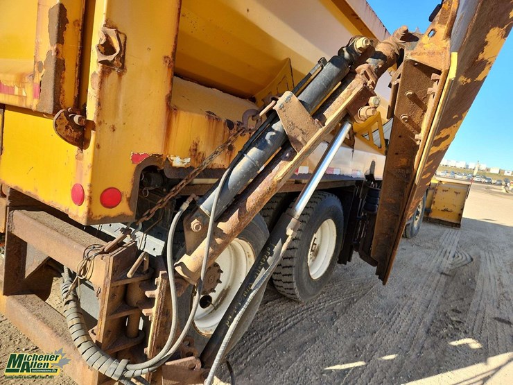 2015-international-workstar-7600-image-17