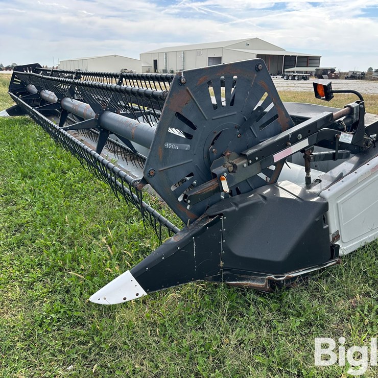 AGCO 8200