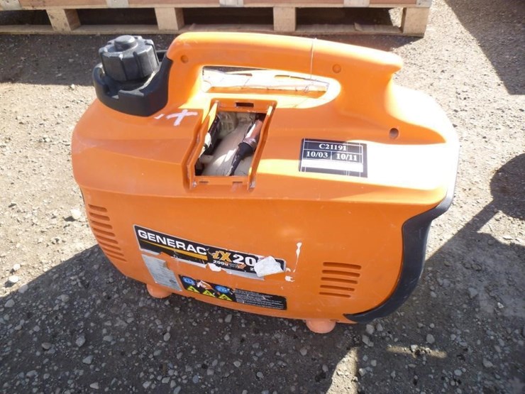 generac-ix2000-gas-generator-image-1