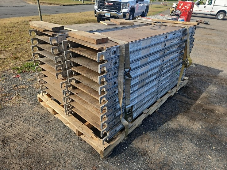 quantity-of-werner-aluminum-planks-image-2