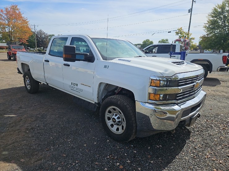 2017-chevrolet-3500hd-image-7