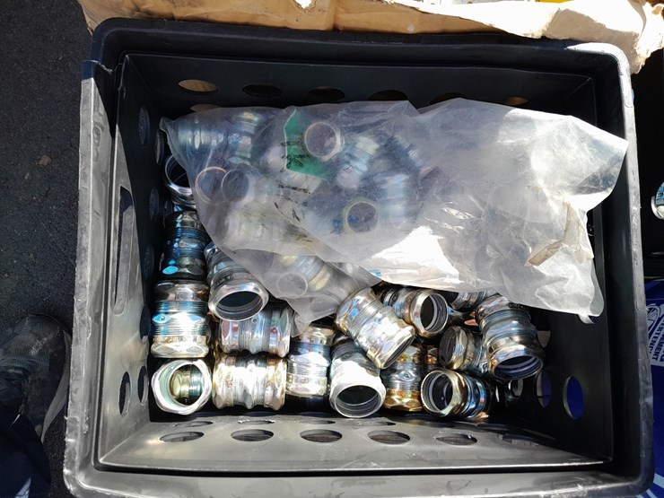 lot#-113-miscellaneous-electrical-fittings-image-2