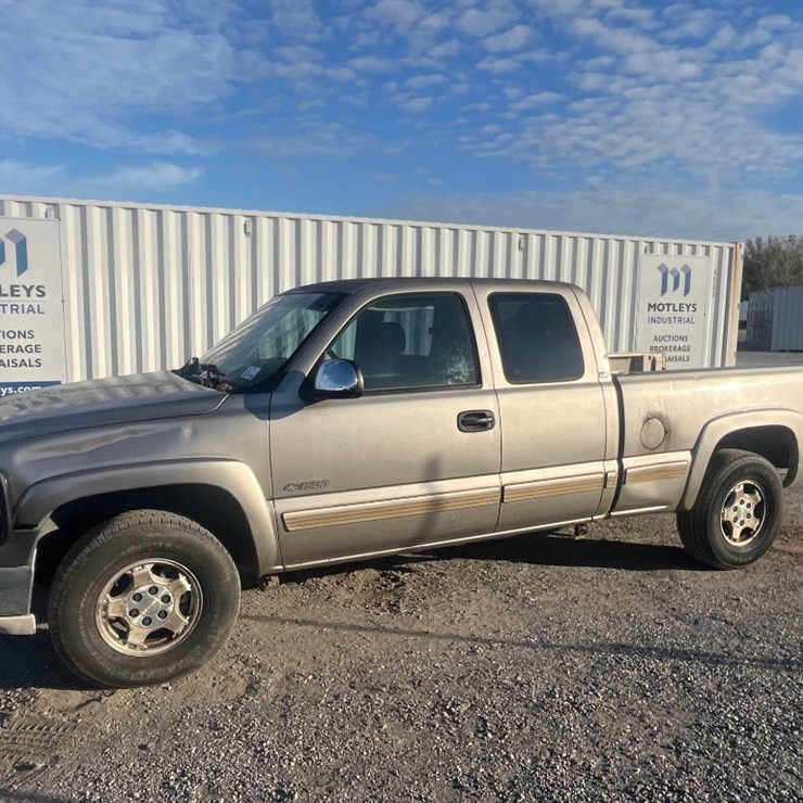 2002 Chevroloet Silverado Pick-up Truck