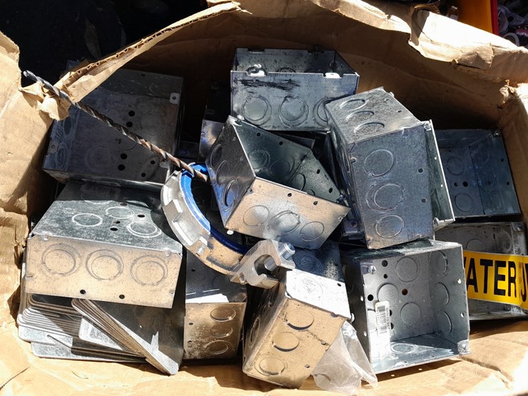 lot#-113-miscellaneous-electrical-fittings-image-3