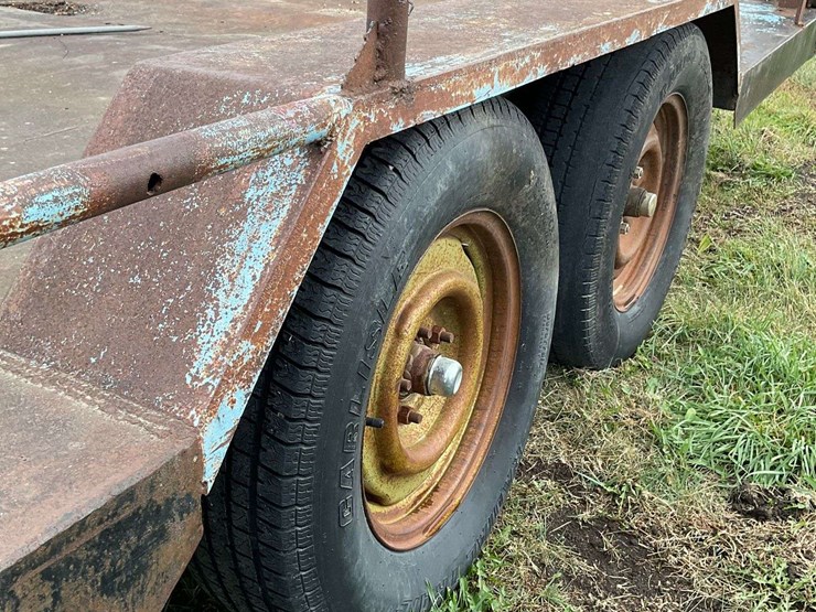bobcat-trailer-image-3