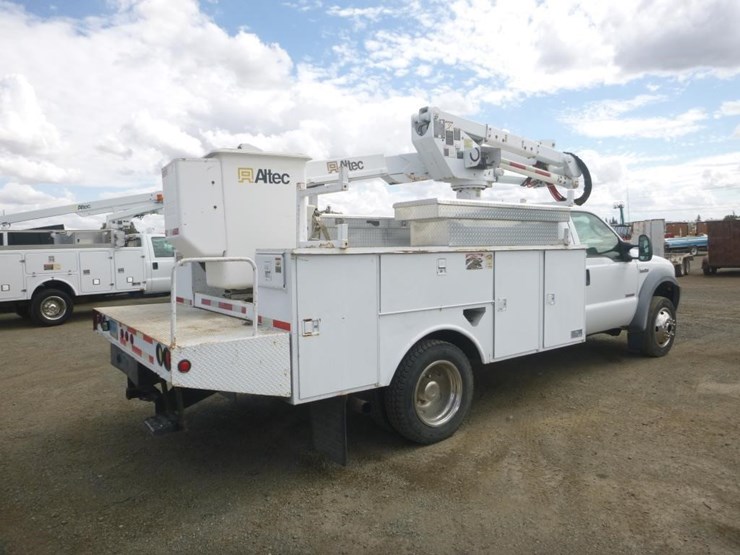 2005-ford-f550-image-5