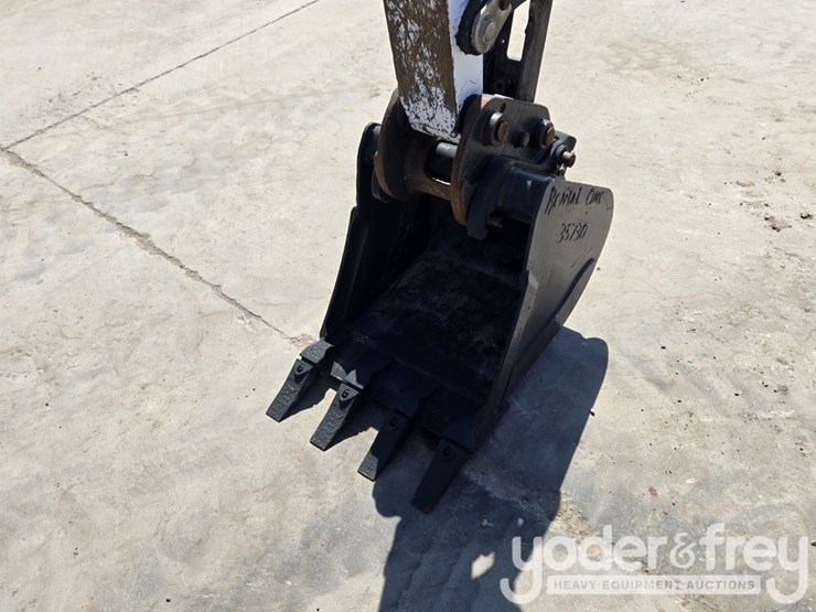 2021-bobcat-e35-image-10