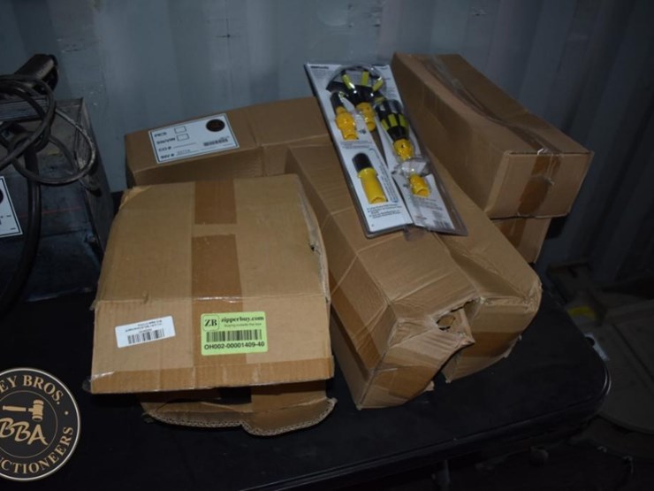 woods-light-bulb-changers-and-rubber-wheels-image-1