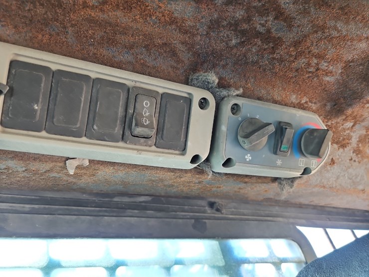 2000-bobcat-864-image-20