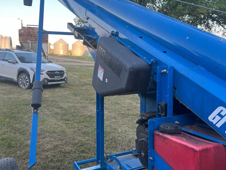 grainbelt-1547-conveyor,-self-propelled,-like-new,-equipped-with-26.5-kohler-gas-twin-cylinder-engine,-excellent-condition-image-21