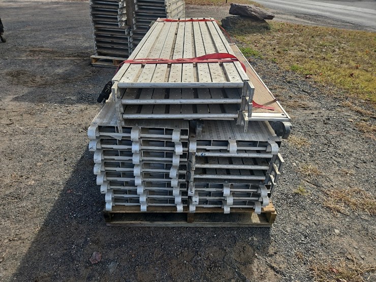 quantity-of-werner-aluminum-planks-image-2