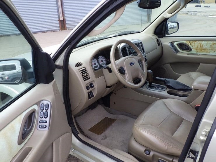 2005-ford-escape-image-5