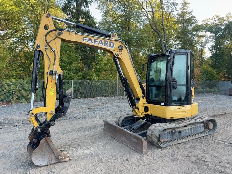 2018-caterpillar-305-image-1